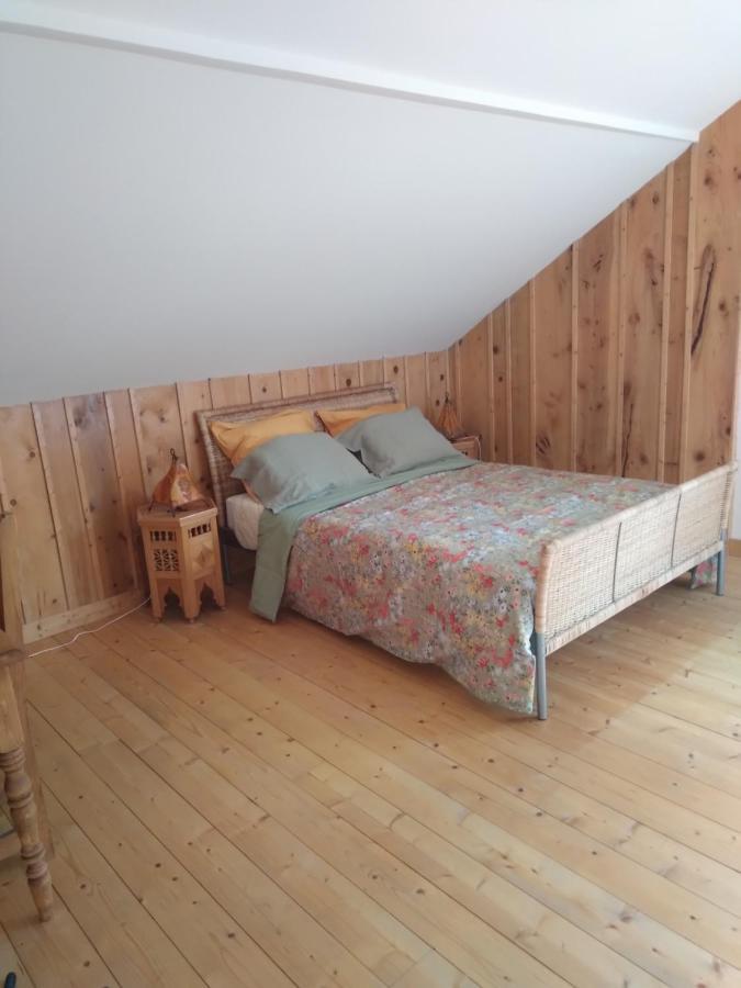Les Dames De La Saugiat Bed & Breakfast Le Fied Exterior foto