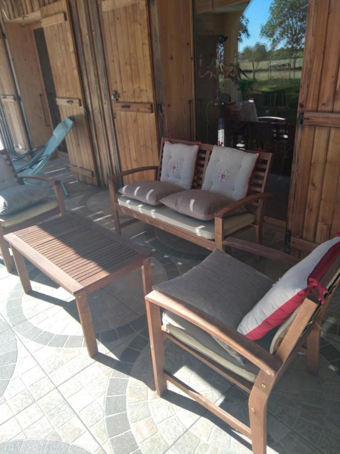 Les Dames De La Saugiat Bed & Breakfast Le Fied Exterior foto