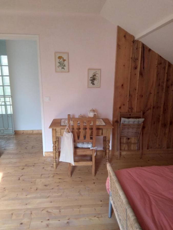 Les Dames De La Saugiat Bed & Breakfast Le Fied Exterior foto