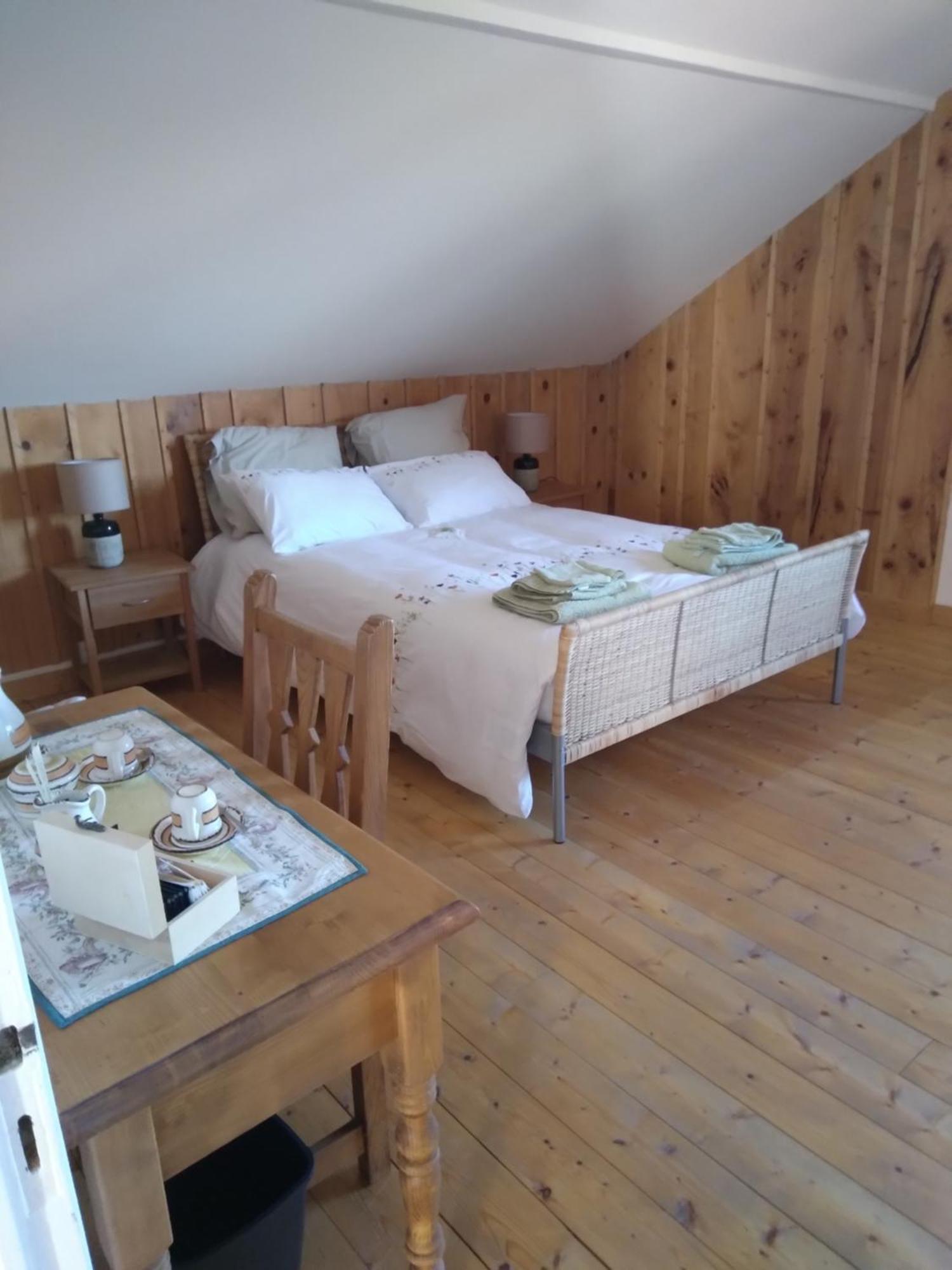 Les Dames De La Saugiat Bed & Breakfast Le Fied Exterior foto